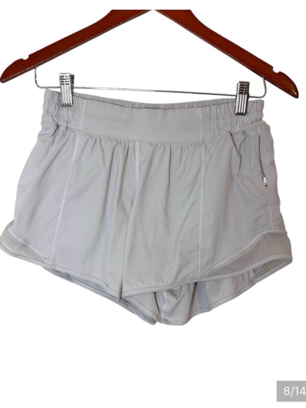 Lululemon Hotty Hot Short II *Long 4"- size 8